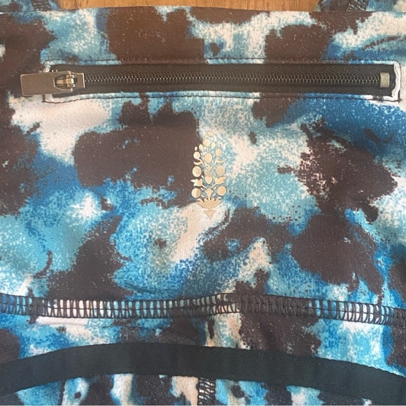 Free People Movement • You’re A Peach High Waist Blue & Black 7/8 Leggings • XS - Picture 7 of 7